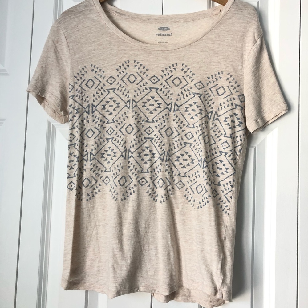 Old navy graphic T-shirt